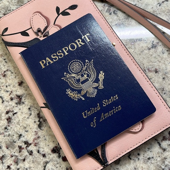 Kate Spade Blossom Drive Floral Wallet EUC - Picture 10 of 11